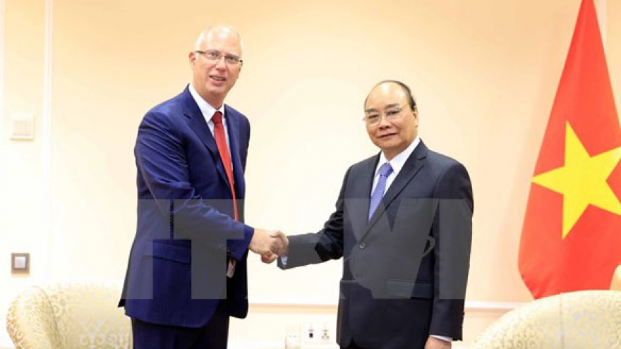 President Nguyen Xuan Phuc meets Russian business executives